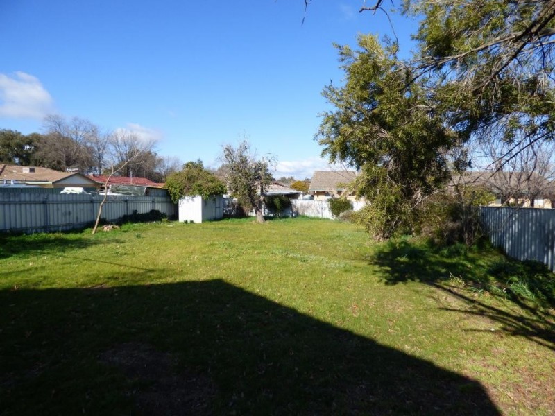 4 Dickson Street, Cootamundra NSW 2590