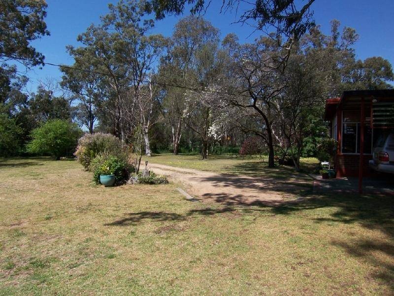 41 Berthong Road, Cootamundra NSW 2590
