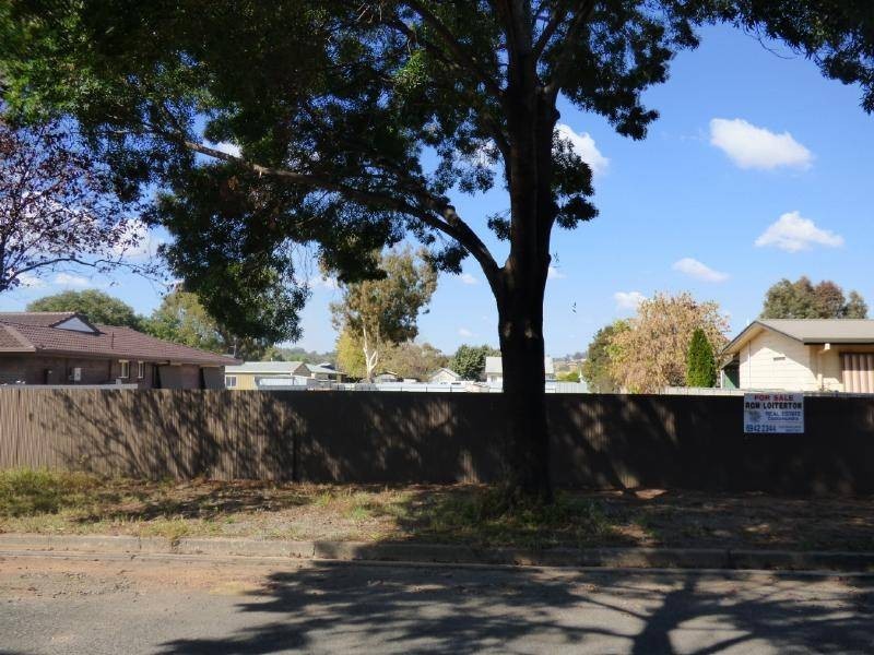 76 Berthong Street, Cootamundra NSW 2590