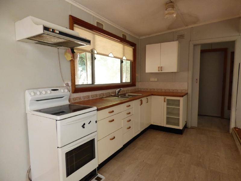 48 Centenary Avenue, Cootamundra NSW 2590