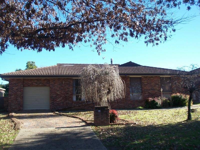 5 Dickson Street, Cootamundra NSW 2590