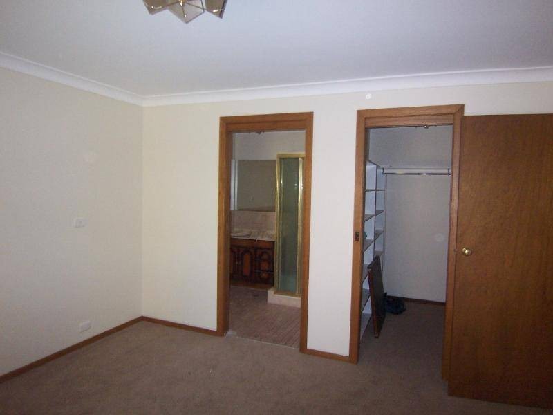 5 Dickson Street, Cootamundra NSW 2590