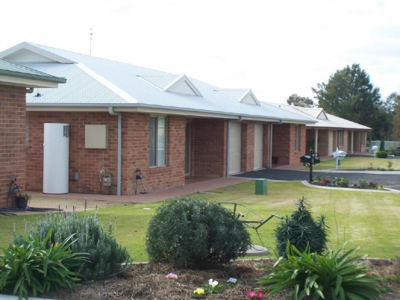 22/121 Adina Court Mackay Street, Cootamundra NSW 2590