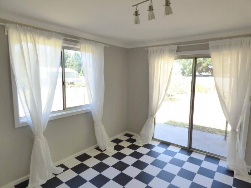 10 Francis Street, Cootamundra NSW 2590