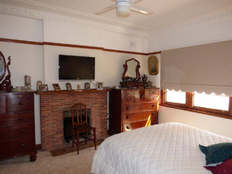 34 Crown Street, Cootamundra NSW 2590