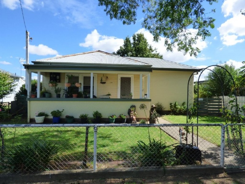 169 Sutton Street, Cootamundra NSW 2590