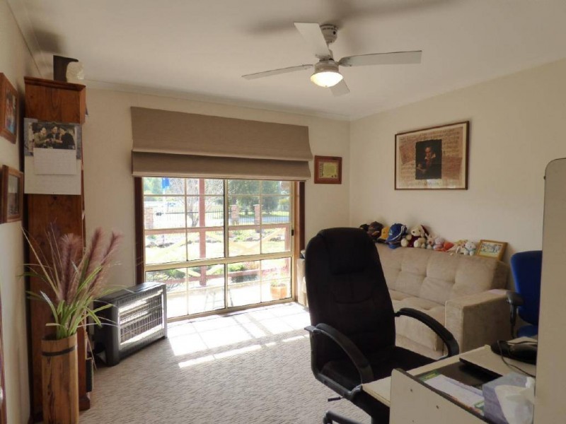 11 Wood Street, Stockinbingal NSW 2725