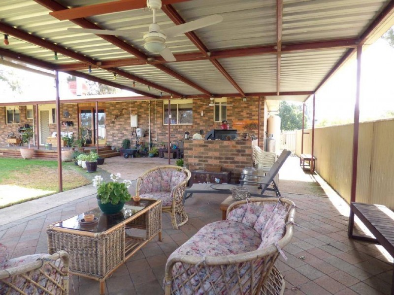 11 Wood Street, Stockinbingal NSW 2725