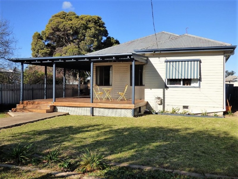 16 Margaret Street, Cootamundra NSW 2590