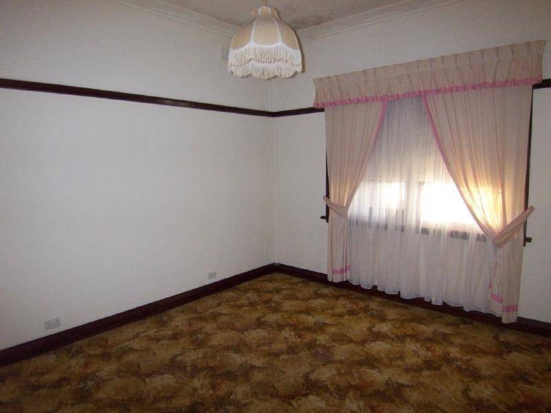 50 Crown Street, Cootamundra NSW 2590