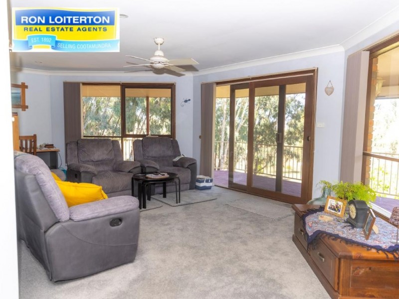 38 Pinkerton Lane, Cootamundra NSW 2590