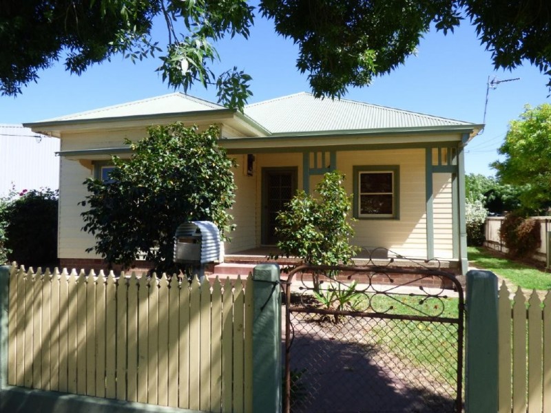 199 Hovell Street, Cootamundra NSW 2590