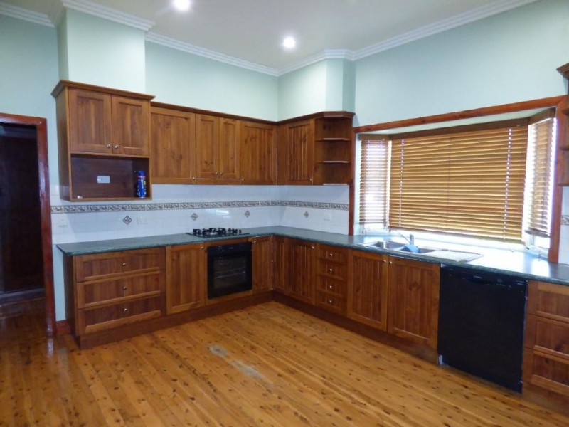 199 Hovell Street, Cootamundra NSW 2590
