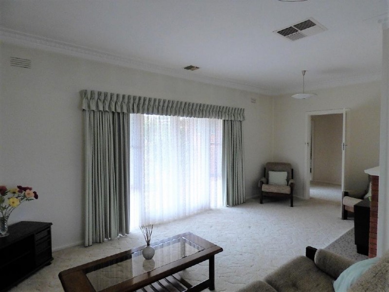 25 Queen Street, Cootamundra NSW 2590