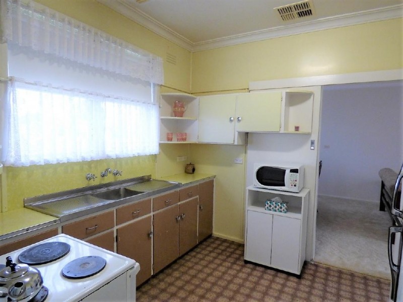 25 Queen Street, Cootamundra NSW 2590