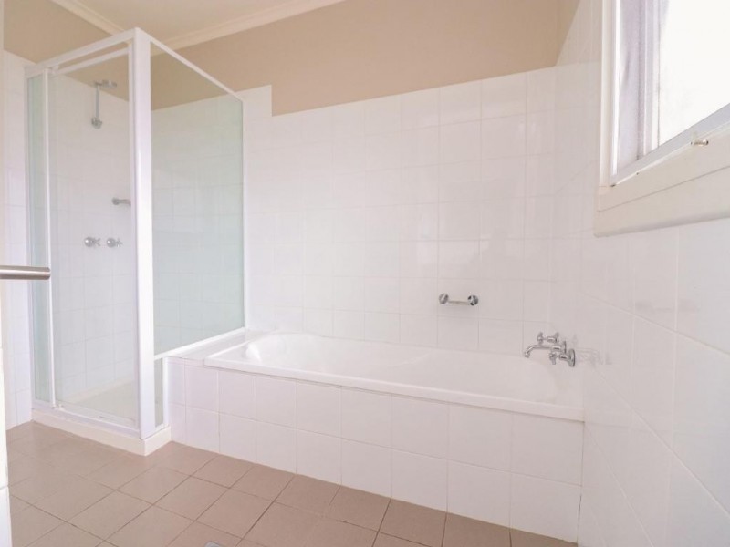 4 Elizabeth Street, Cootamundra NSW 2590