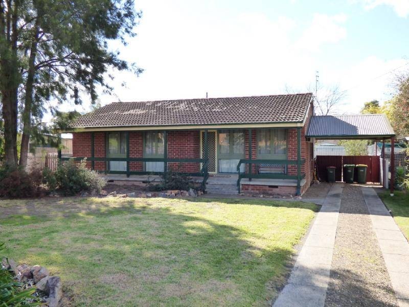 61 Cowcumbla Street, Cootamundra NSW 2590