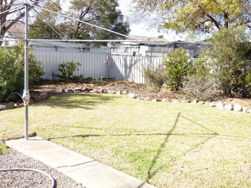 61 Cowcumbla Street, Cootamundra NSW 2590