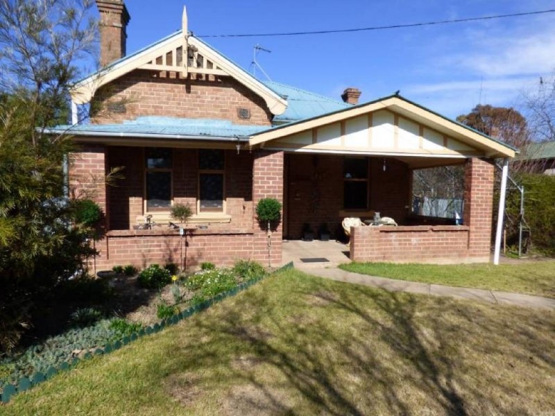 38 Florence Street, Cootamundra NSW 2590