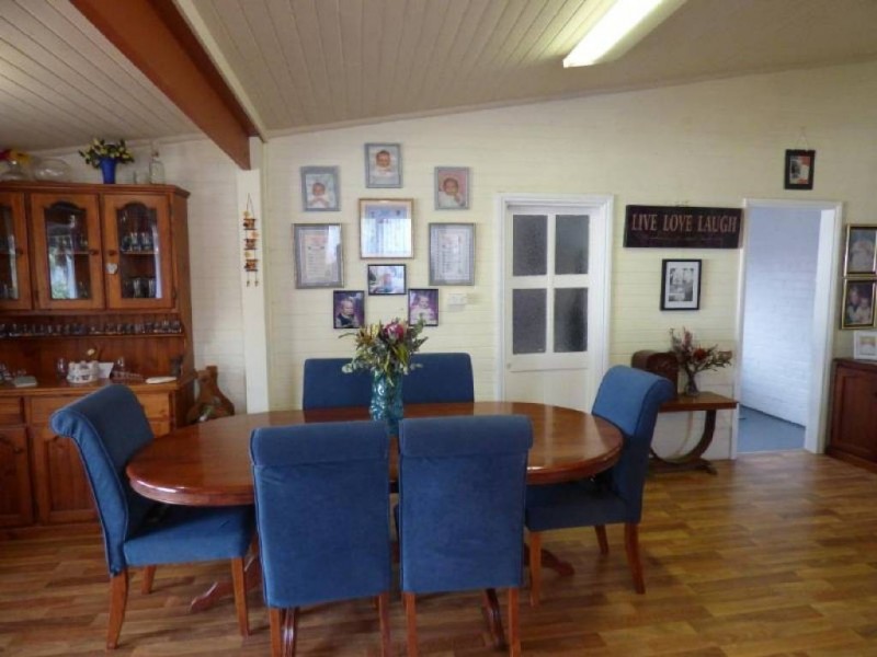 38 Florence Street, Cootamundra NSW 2590