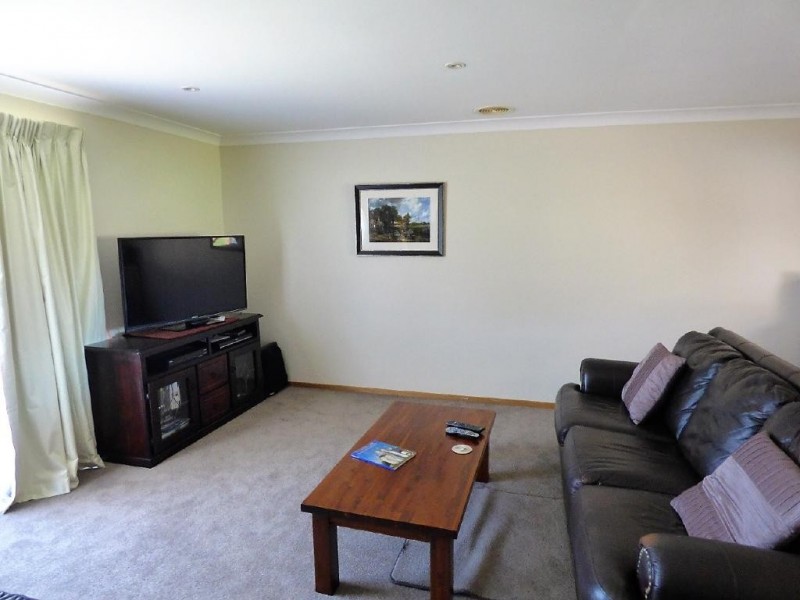 19 Inala Place, Cootamundra NSW 2590