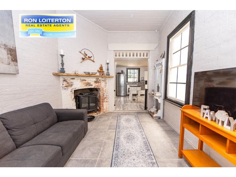 18 King Street, Young NSW 2594