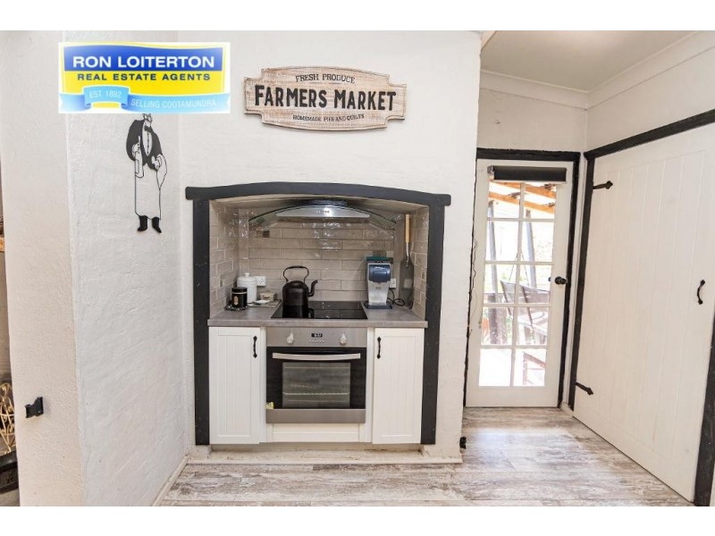 18 King Street, Young NSW 2594