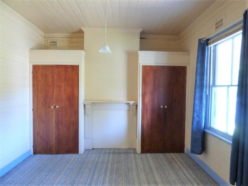 6 Gundagai Road, Cootamundra NSW 2590