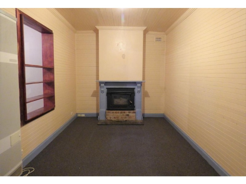 6 Gundagai Road, Cootamundra NSW 2590