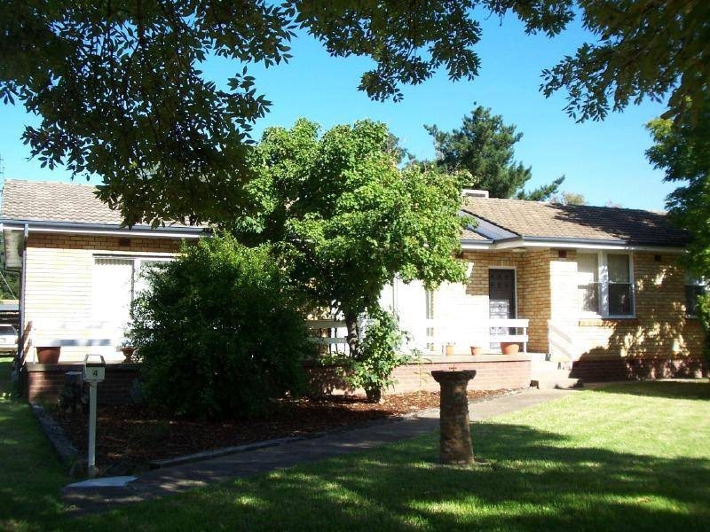 4 Poole Street, Cootamundra NSW 2590