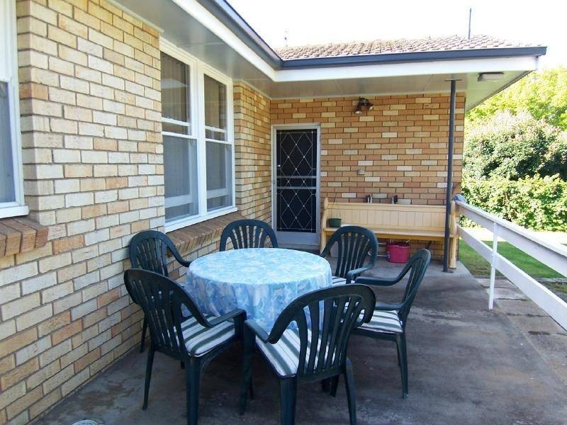 4 Poole Street, Cootamundra NSW 2590