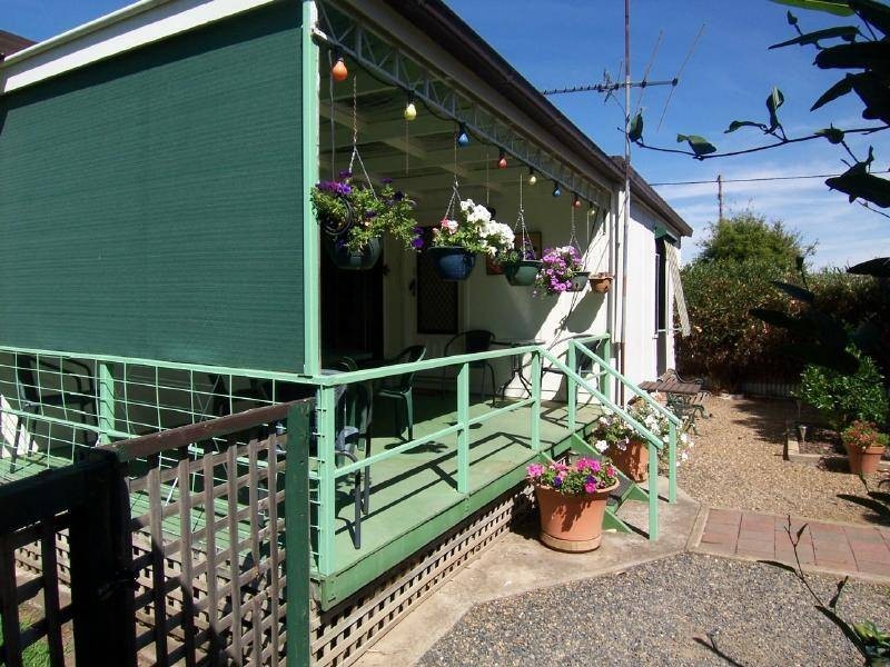 22 Victoria Parade, Cootamundra NSW 2590