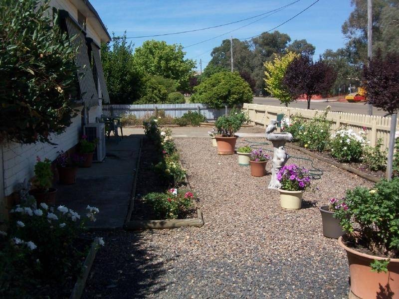 22 Victoria Parade, Cootamundra NSW 2590