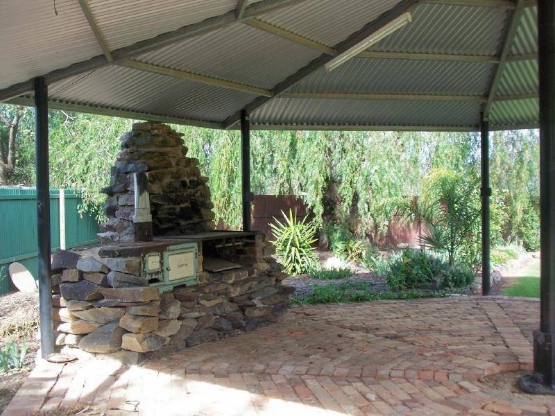 3 Britannia Street, Temora NSW 2666