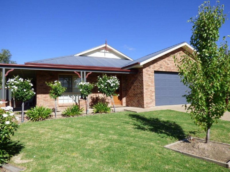 11 Matilda Avenue, Cootamundra NSW 2590