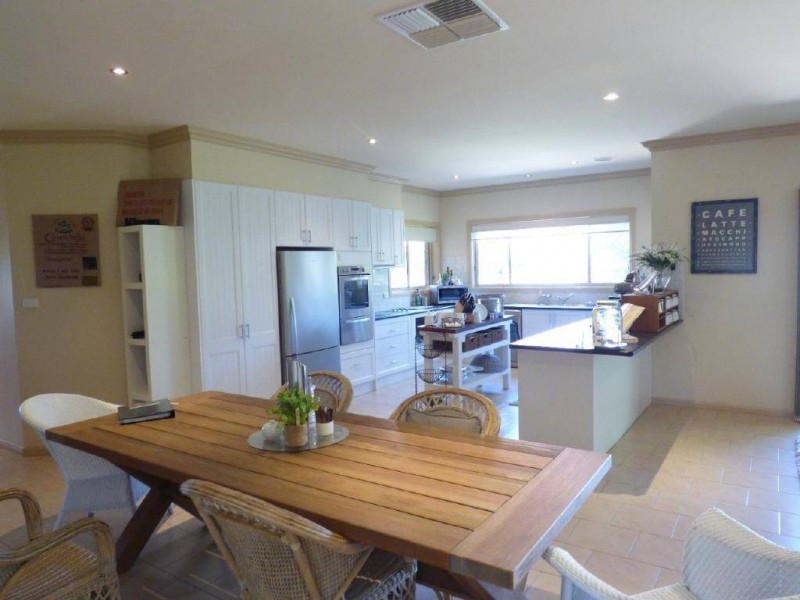 11 Matilda Avenue, Cootamundra NSW 2590