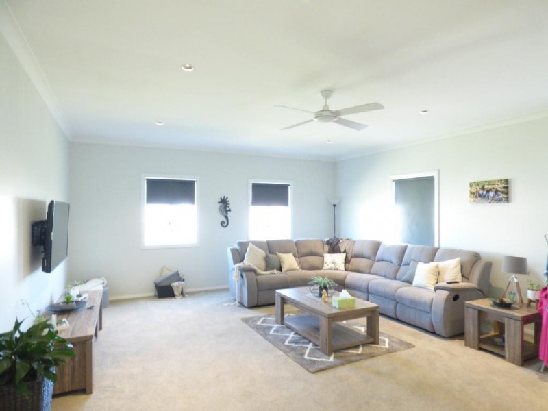 65 Crown Street, Cootamundra NSW 2590