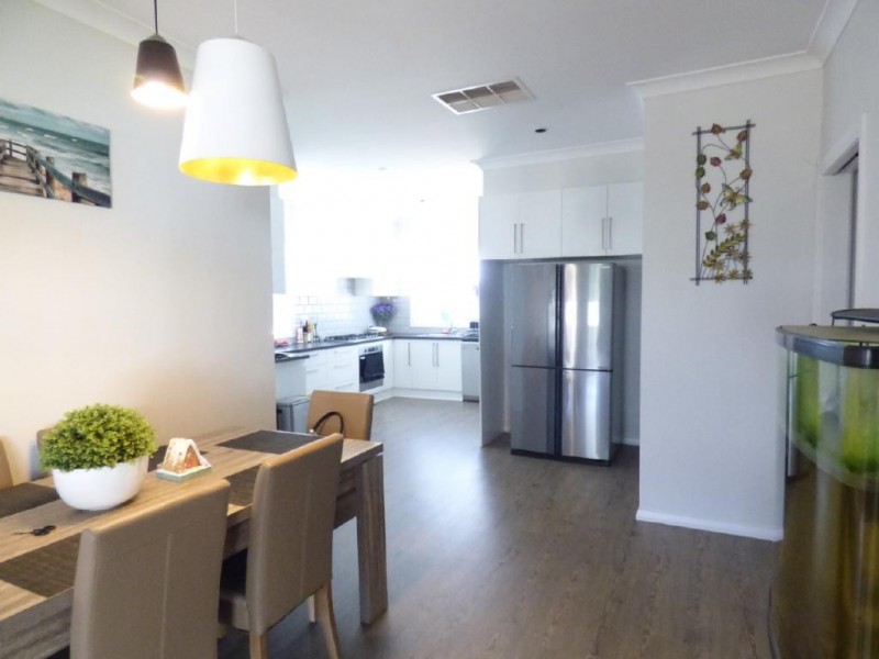 65 Crown Street, Cootamundra NSW 2590