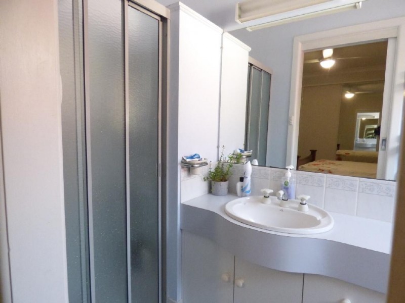 65 Crown Street, Cootamundra NSW 2590