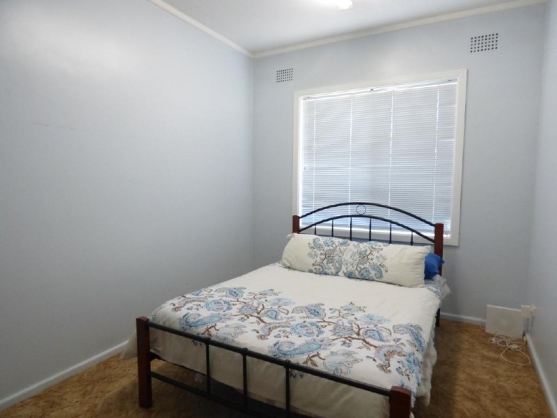 65 Crown Street, Cootamundra NSW 2590