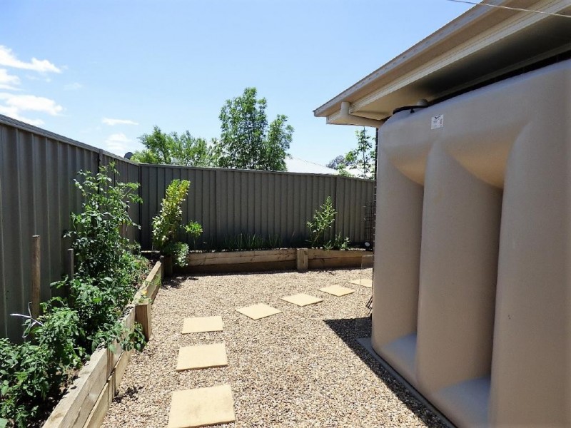 1/6 Bethany Place, Cootamundra NSW 2590