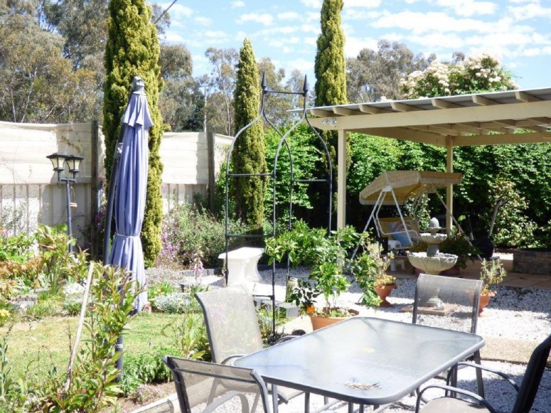 8 Kirley Place, Cootamundra NSW 2590