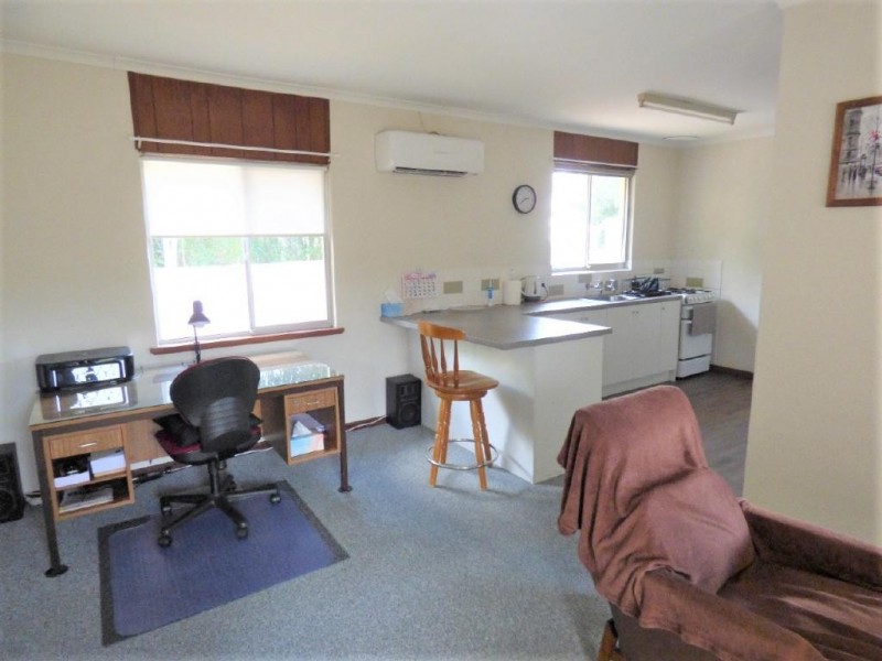 32 Parker Street, Cootamundra NSW 2590