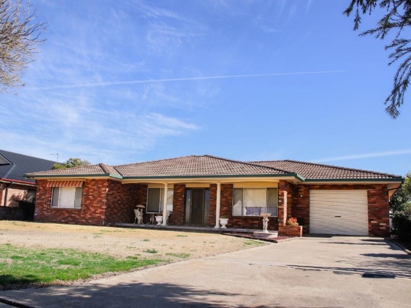 55 Hay Street, Cootamundra NSW 2590