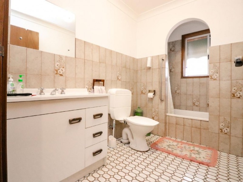 55 Hay Street, Cootamundra NSW 2590