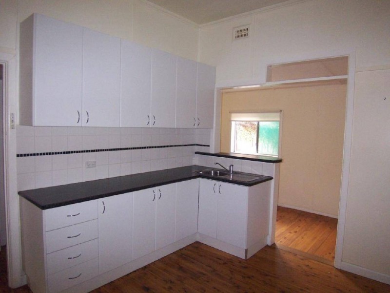 1/82 Adams Street, Cootamundra NSW 2590