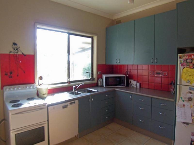 13 Hoskins Street, Stockinbingal NSW 2725