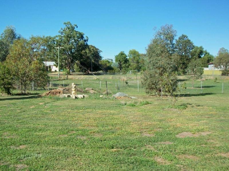 13 Hoskins Street, Stockinbingal NSW 2725