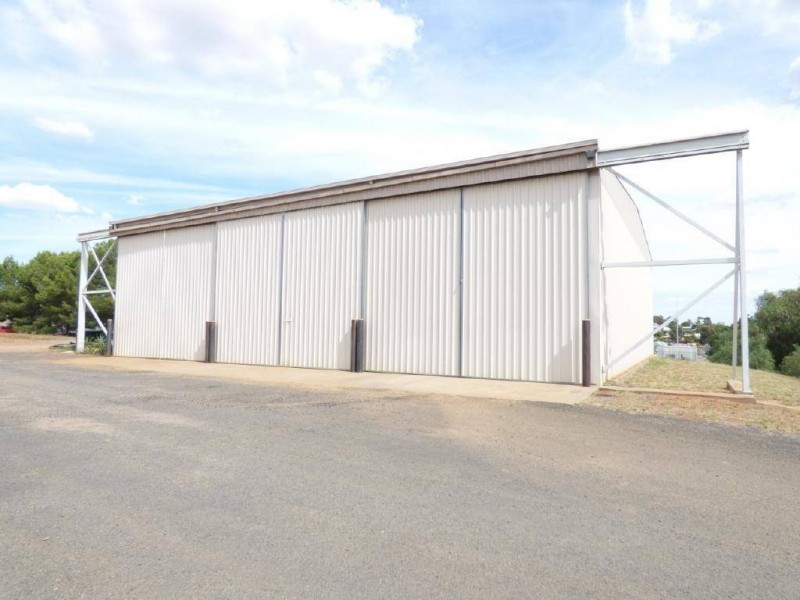 52 Boundary Road, Junee NSW 2663