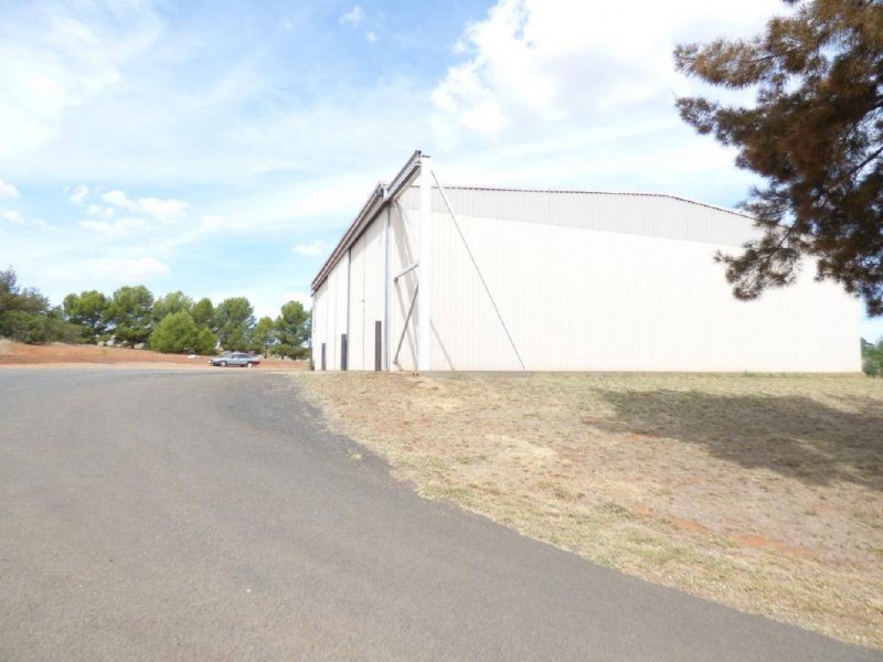52 Boundary Road, Junee NSW 2663